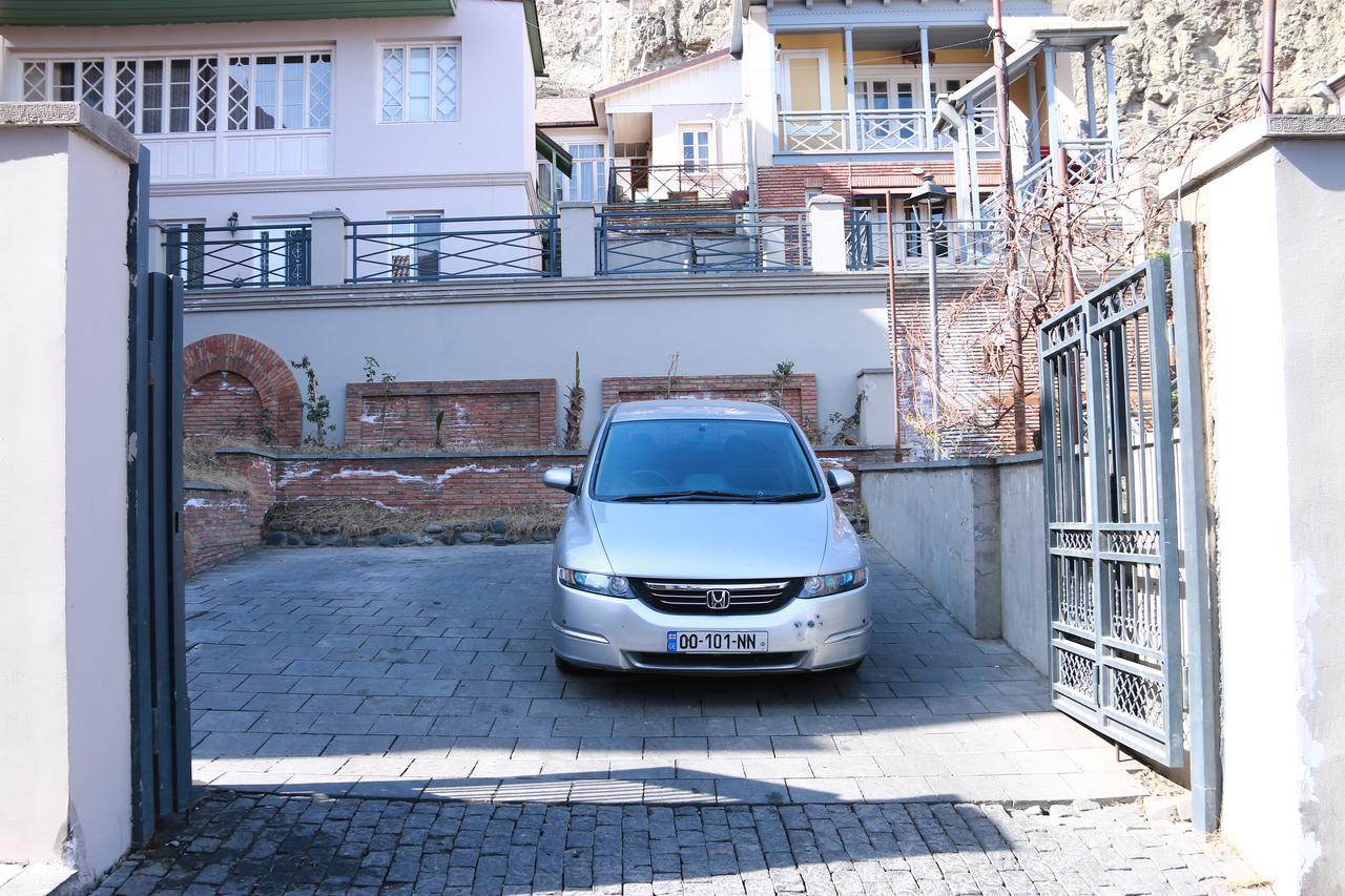 Apartment Nino Botanical Tbilisi Luaran gambar