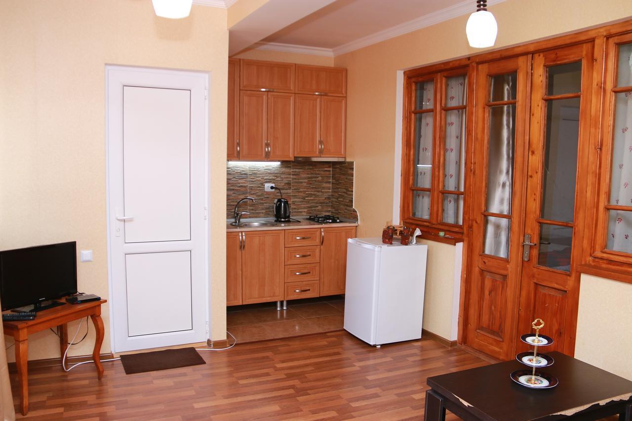 Apartment Nino Botanical Tbilisi Luaran gambar