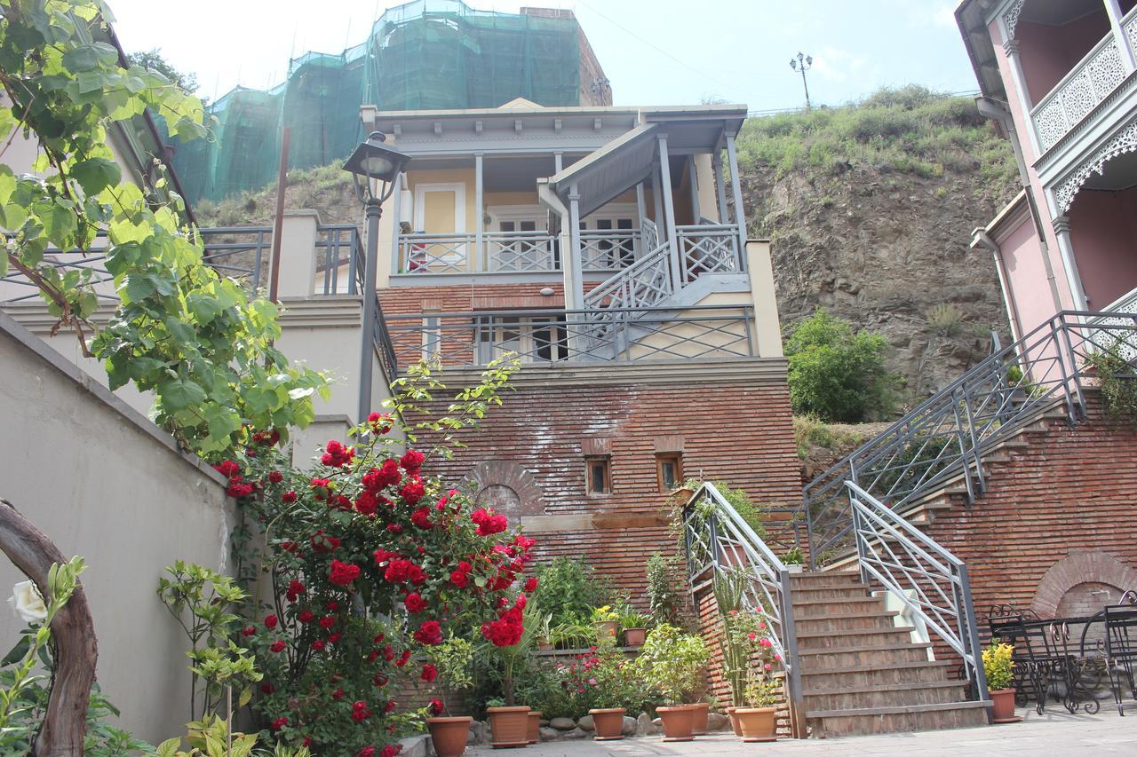 Apartment Nino Botanical Tbilisi Luaran gambar