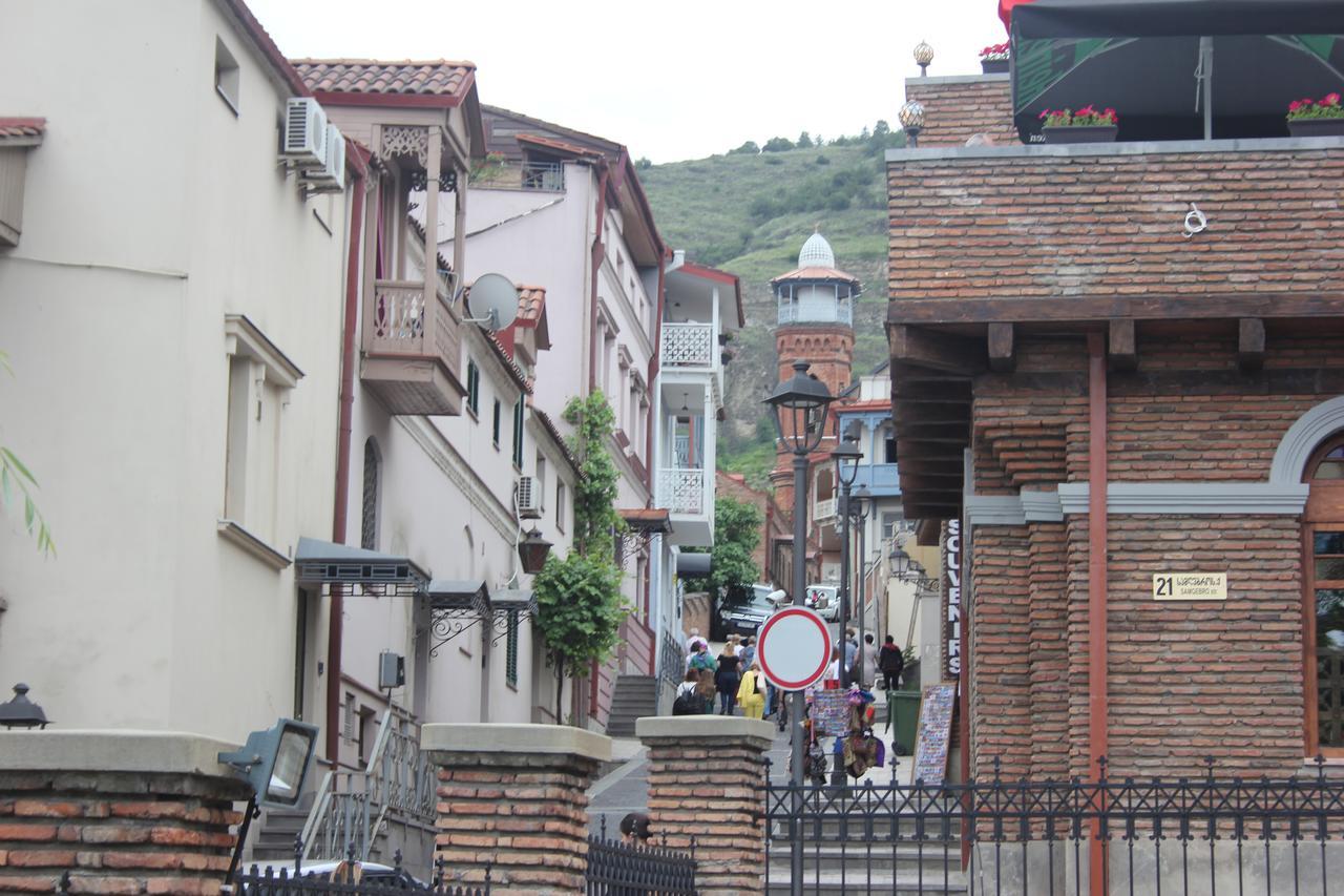 Apartment Nino Botanical Tbilisi Luaran gambar