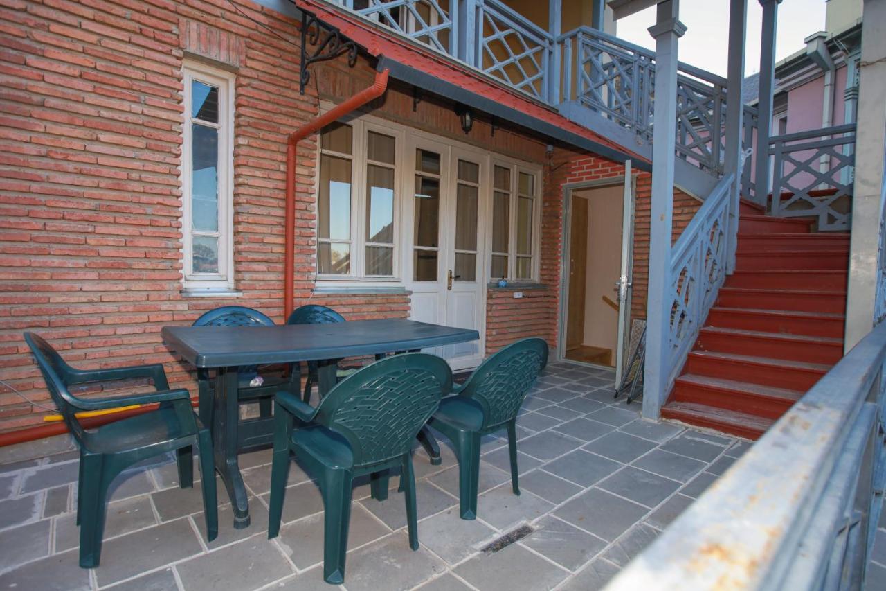 Apartment Nino Botanical Tbilisi Luaran gambar