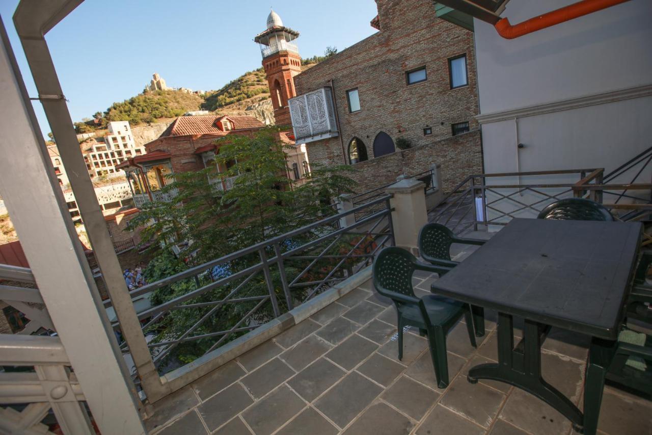Apartment Nino Botanical Tbilisi Luaran gambar